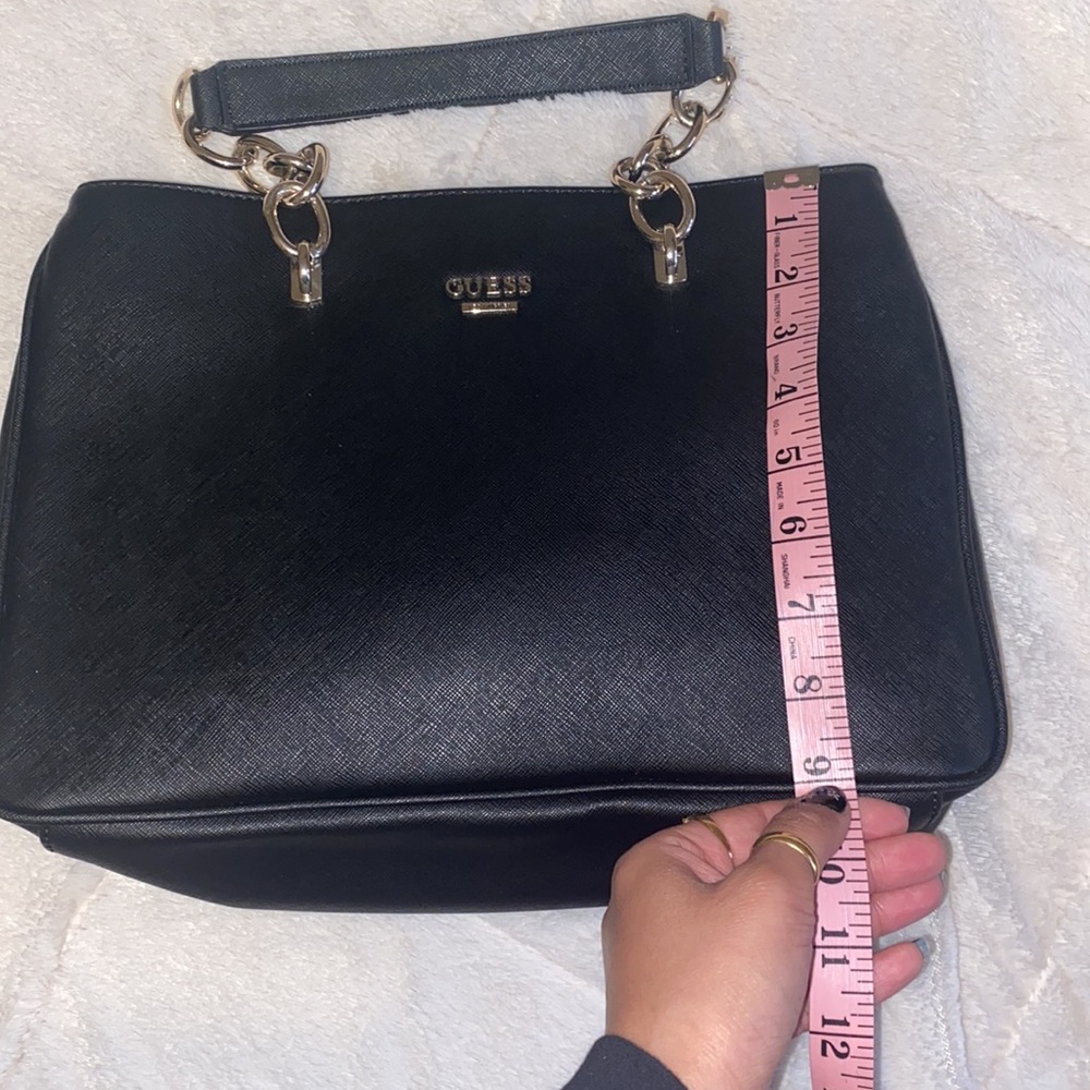 Guess Purse - Picture 8 of 9